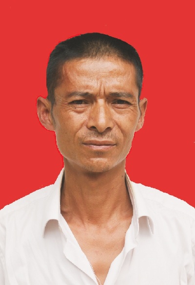 徐子军：河中砸碎车窗 勇救落水车主