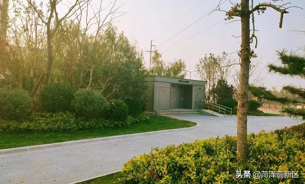 兰州路，菏泽高新区的 “绿丝带”
