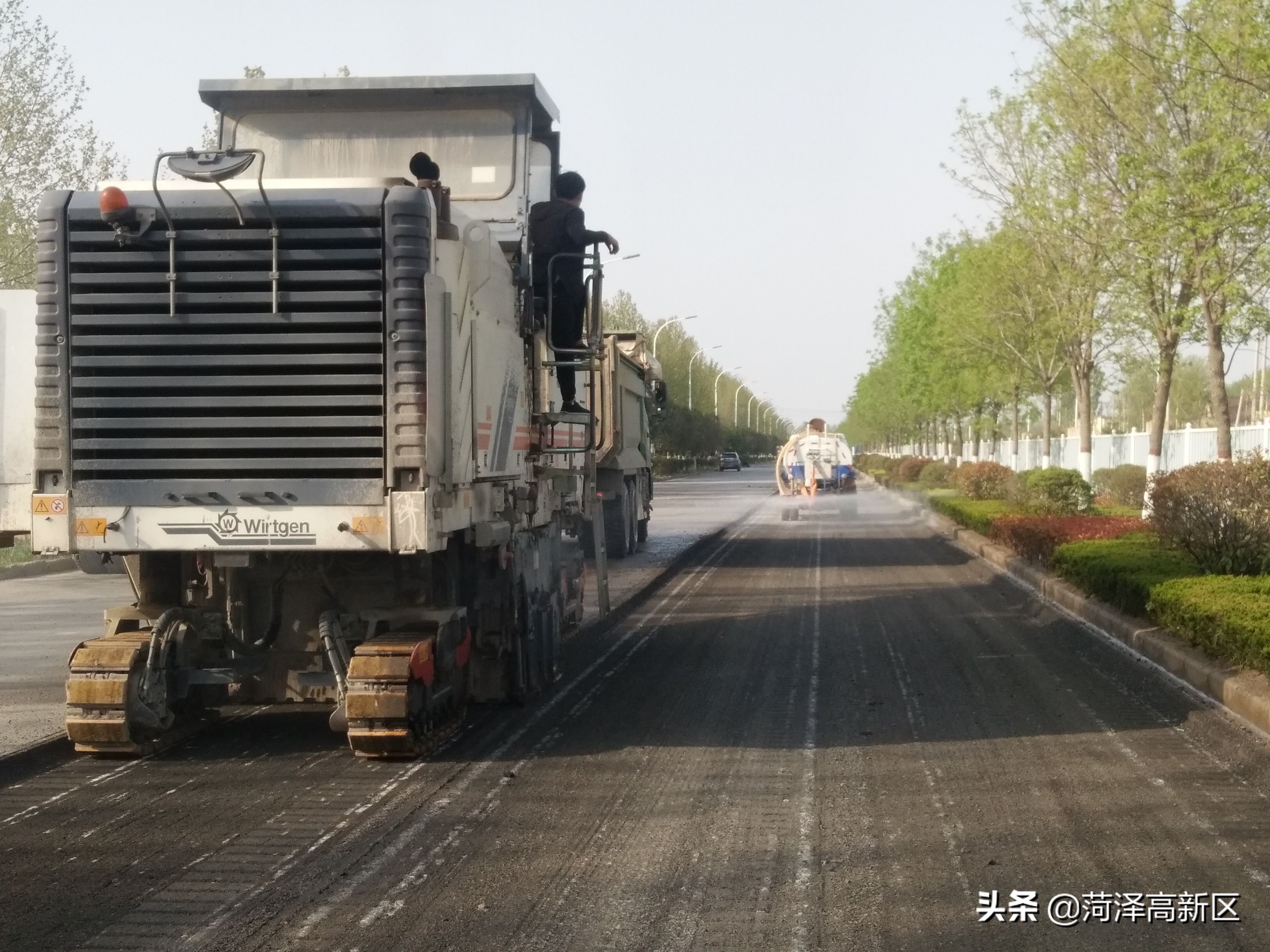 菏泽高新区：全面提升兰州路  精心打造“城市会客厅”