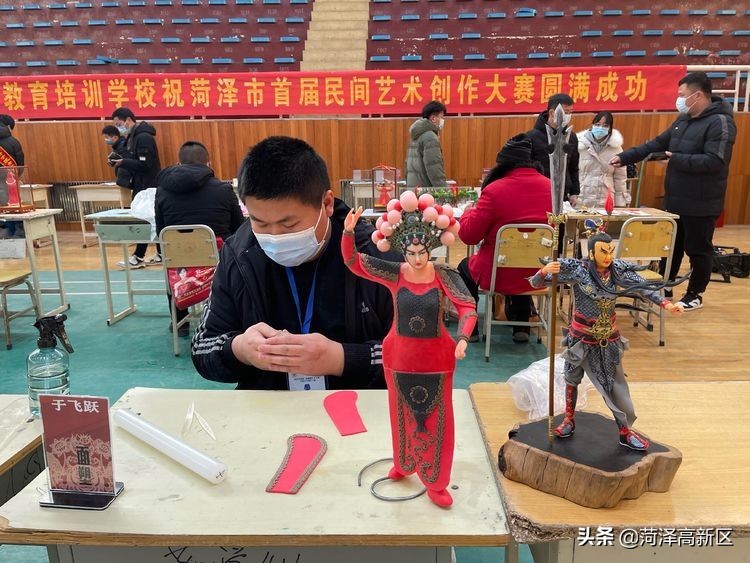 菏泽高新区在全市首届“天工杯”民间艺术创作大赛上喜获佳绩