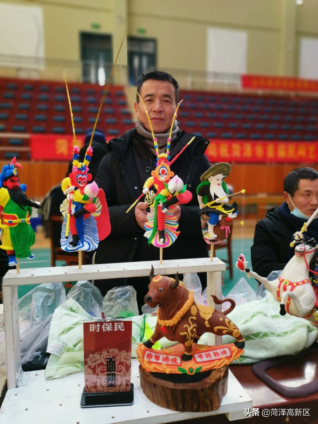 菏泽高新区在全市首届“天工杯”民间艺术创作大赛上喜获佳绩