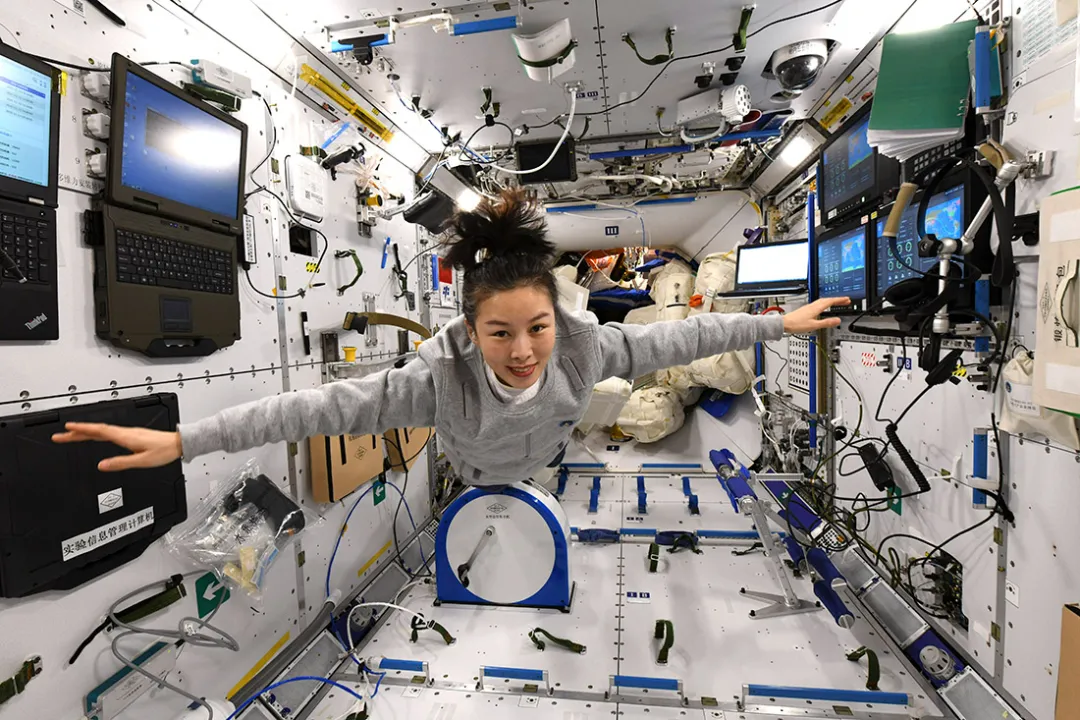 祝贺!王亚平成为中国首位在轨超100天的女航天员