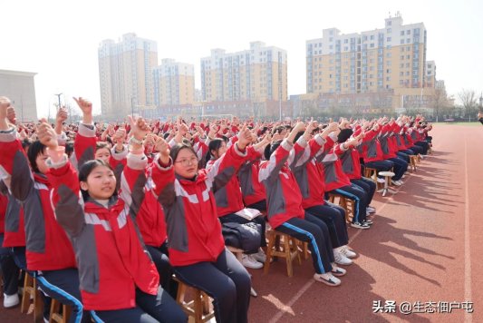 菏泽开发区佃户屯中学举行中考百日誓师大会