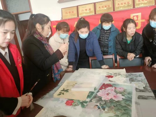 菏泽开发区佃户屯街道：举办工笔牡丹绘画培训学习活动