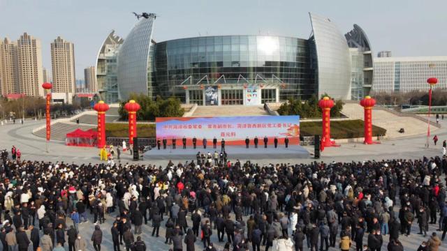 菏泽鲁西新区佃户屯街道积极助力“2023年春风行动•就业援助月”招聘会