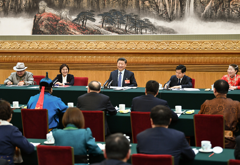2019年3月5日,习近平总书记参加十三届全国人大二次会议内蒙古代表团的审议。