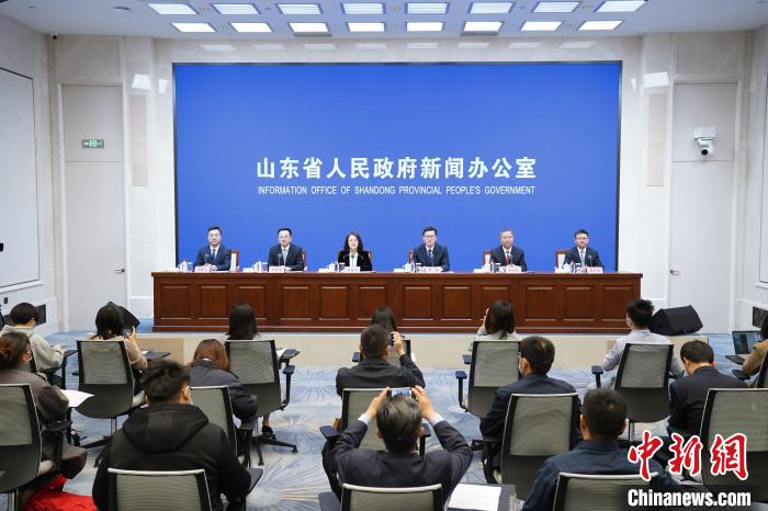 山东省人民政府召开新闻发布会。 孙婷婷 摄 山东省人民政府召开新闻发布会。 孙婷婷 摄