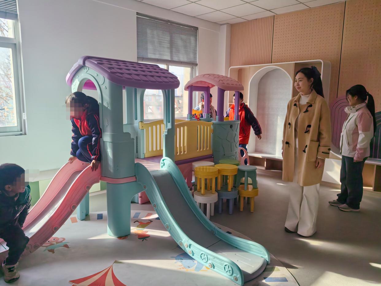 凝聚爱心 温暖童心 菏泽鲁西新区佃户屯街道举办关爱孤困儿童志愿服务活动