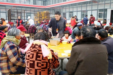 牡丹区烹饪餐饮业协会开展冬至送温暖活动