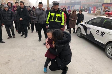 “粗心妈妈”丢失孩子  菏泽高新区交警助三岁儿童找到妈妈