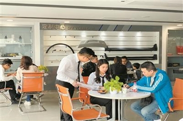 汽车促销“套路”深：赠送“山寨”赠品 不享“三包”