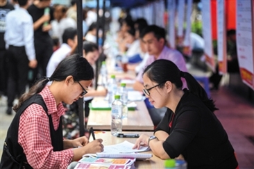 河南：以人性化政策稳住基层人才