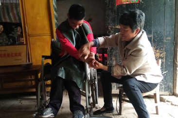 东明村妇王贵玲：用人间大爱谱写动人赞歌