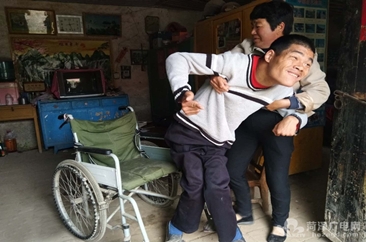 东明村妇王贵玲：用人间大爱谱写动人赞歌