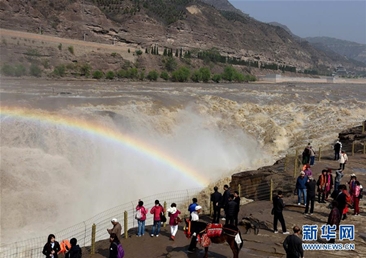 黄河壶口瀑布再现瀑布群