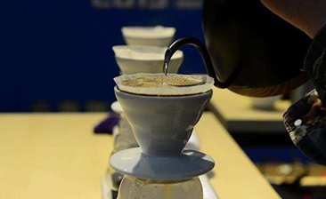 多品牌角逐咖啡市场 “冷喝”成为争夺点