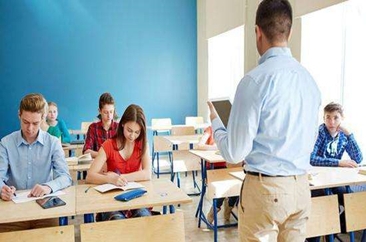 调查显示：96%的大学生与父母关系融洽