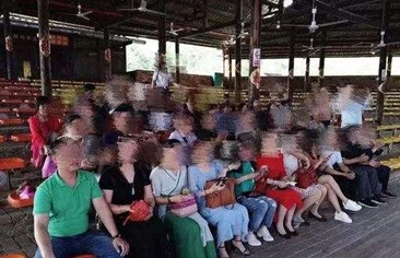 导游强制游客“1小时消费2万”？官方回应来了