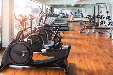 消失的健身房与其身后的卖卡生意