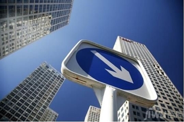 央行：加强房地产市场资金管控