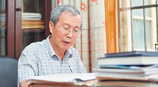 “全国教书育人楷模”桂卫华：最想教给学生的是求实态度