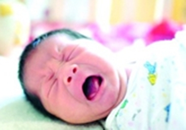 亲子育儿：为什么小婴儿会有黄疸？需不需要治疗？