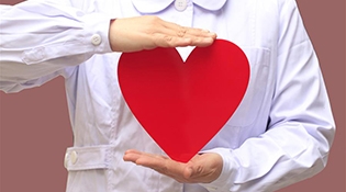 确保贫困人口纳入三项制度保障