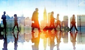 看不到回报就立刻放弃 近七成受访者表示身边这样的人很多