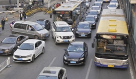 国务院：鼓励限购城市优化机动车限购管理措施