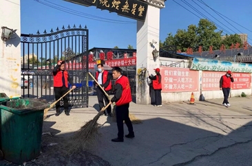 牡丹区政府办公室机关一支部服务群众传文明新风 