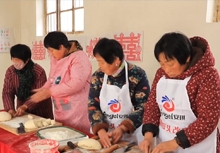 馒头蒸出新花样 浓浓年味扑面来