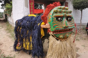  鄄城：传承千年古法，“糊”出奇特雄狮 