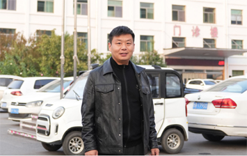 祝效根：拾金不昧好品格 平凡善举传美德