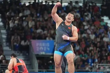  创中国男子摔跤奥运级别历史最好成绩！菏泽小伙孟令哲在巴黎奥运会获得铜牌 
