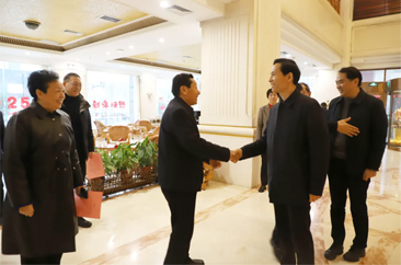  驻菏全国人大代表启程赴京参会 