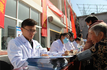  菏泽市中医医院爱心义诊走进佃户屯张和庄社区 