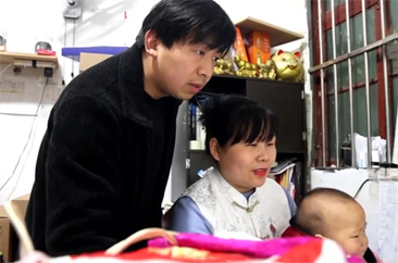 定陶区半堤镇90后夫妻返乡创业 国风马甲走俏市场