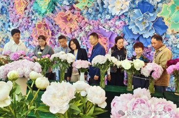  2025菏泽首届全国芍药赛花会在冠宇牡丹园盛大开启 