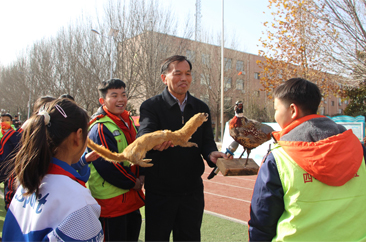  菏泽市林业专家走进渤海路小学开展野生动物保护科普宣传活动 