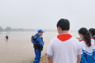  东明县：实景课堂搬进黄河岸边 沉浸式防溺水宣讲筑牢安全防线 